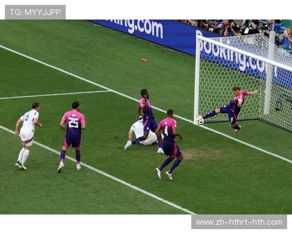 足球鱼跃扑救是门将在高强度比赛中展现反应力的标志